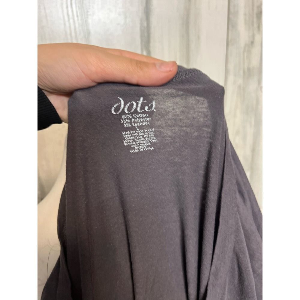 Gray top  - Picture 2 of 5